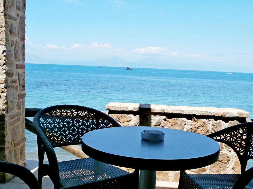 卡斯泰拉海滩公寓式酒店 Alissos 外观 照片